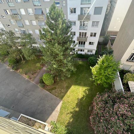 Appartement Meuble Tres Bien Situe Boulogne-Billancourt Exterior photo